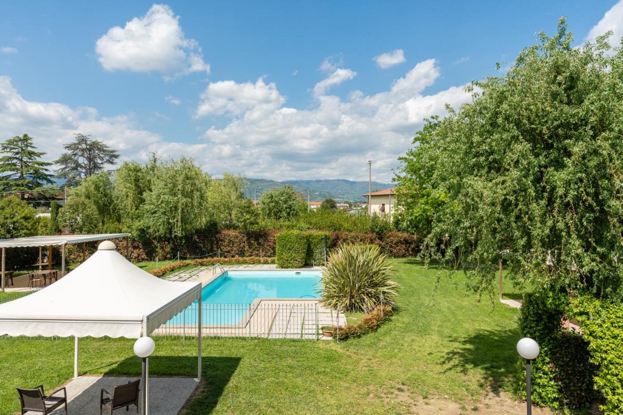 Villa Casolare Dei Fiori - Mughetto Montecarlo Exterior foto
